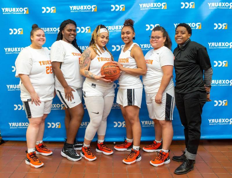 womens basketball team photo